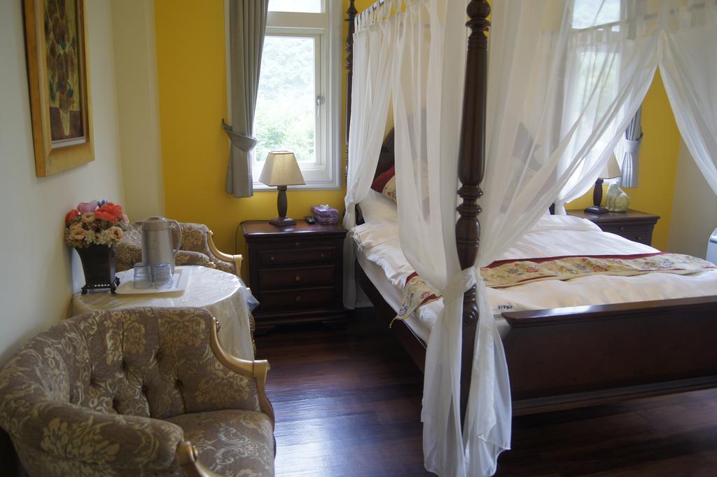 Left Bank Bnb Цзяосі Екстер'єр фото
